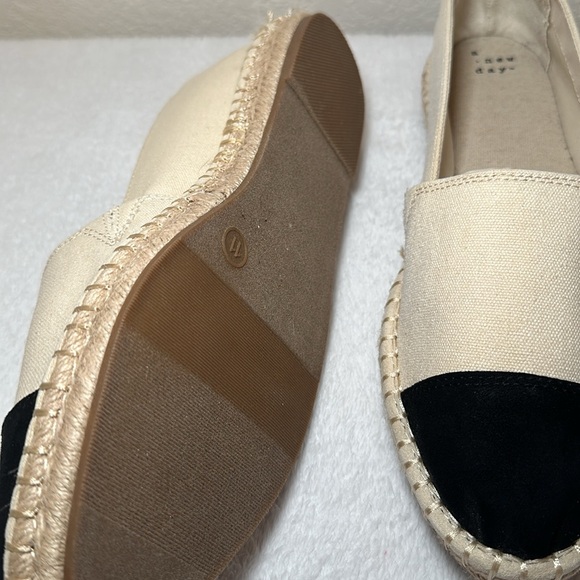 Never worn Two tone flat espadrilles - Picture 2 of 4